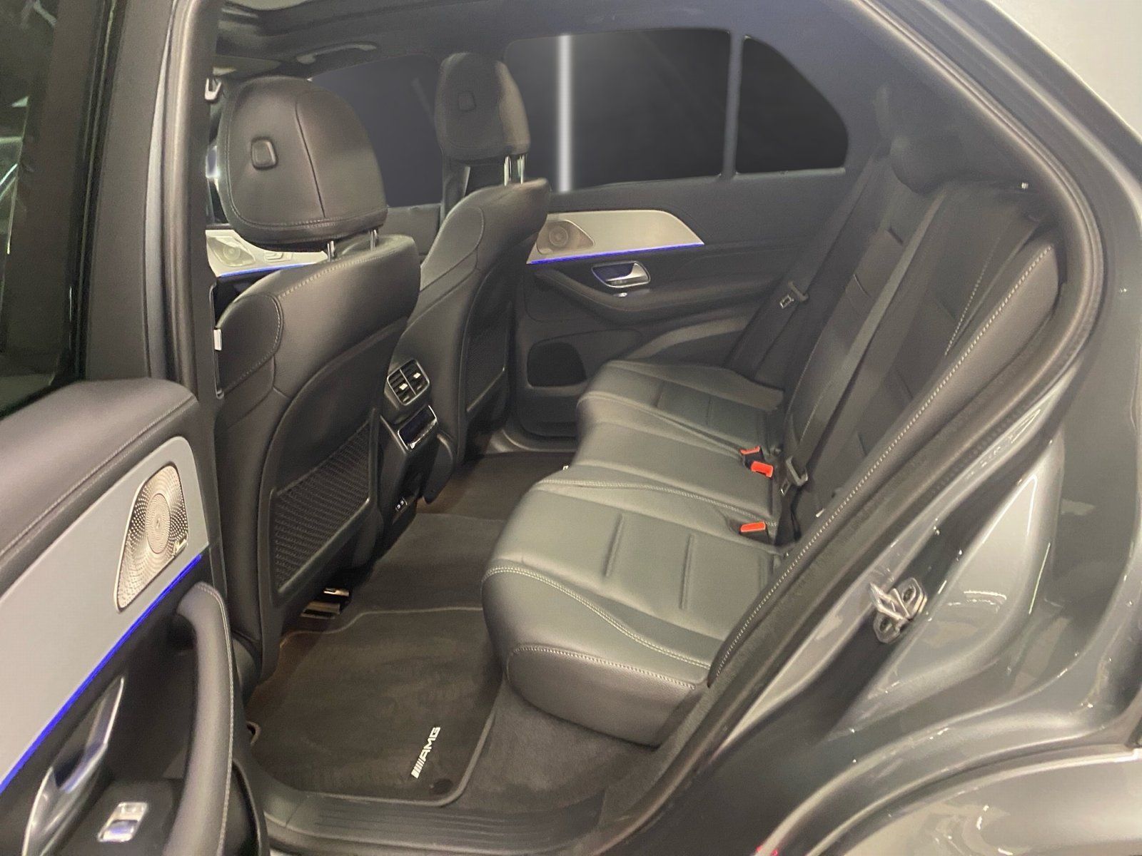 Fahrzeugabbildung Mercedes-Benz GLE 300 d 4M AMG*AHK*Airmatic*Distro*Pano*Burme*