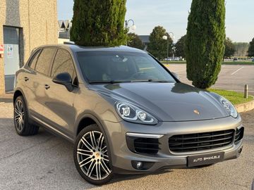 Porsche Cayenne - 5