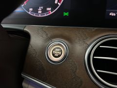 MERCEDES-BENZ E 350 d 4Matic All-Terrain/ 1.H/ PANO/ GARANTIE
