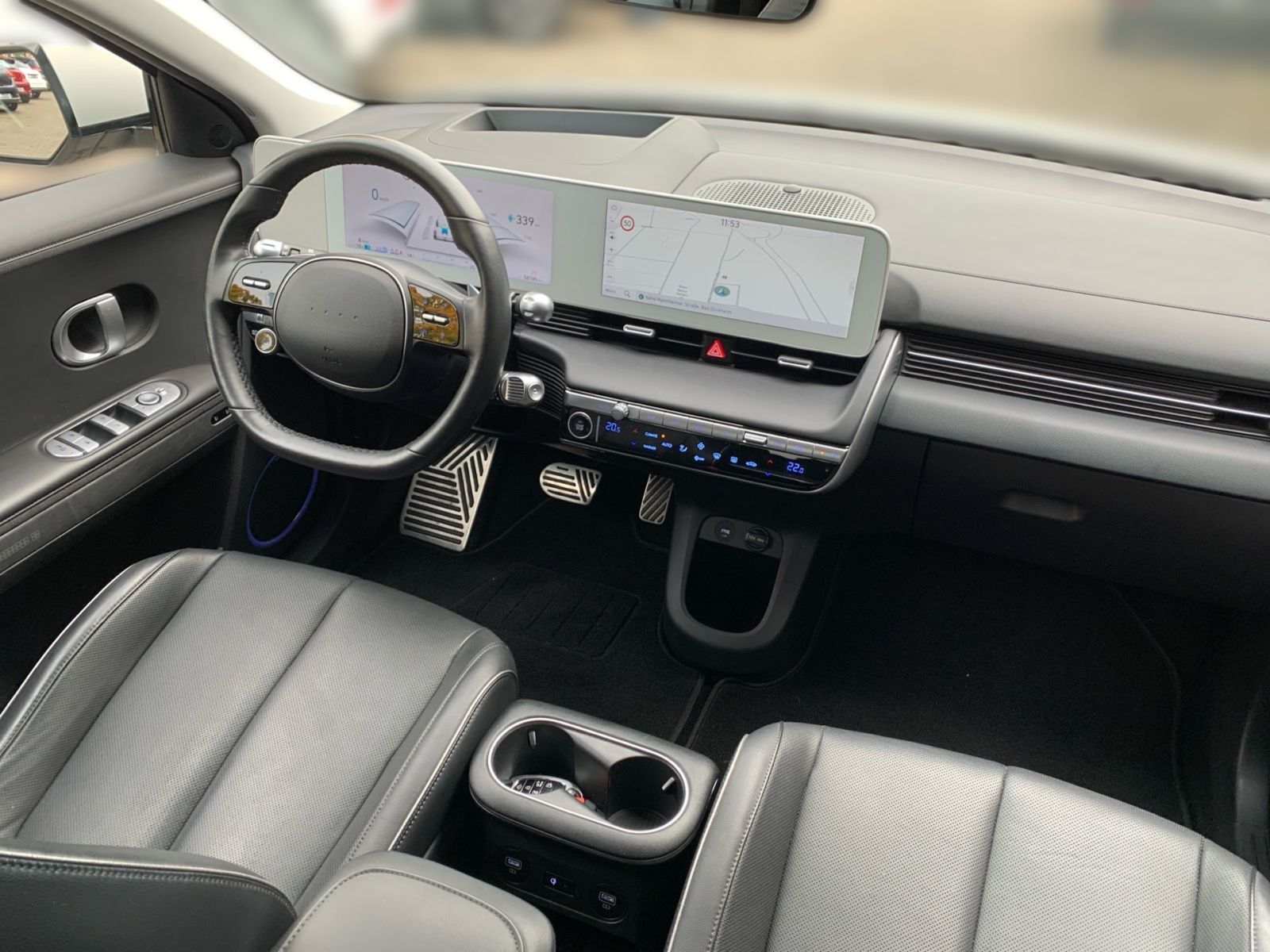 Fahrzeugabbildung Hyundai IONIQ 5 Uniq 72,6 kWh AHK 4WD Relax Solar