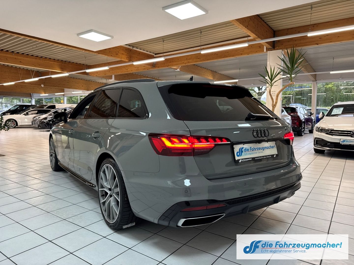 Fahrzeugabbildung Audi A4 Avant 40 TDI quattro S line 2.0 EU6d StandHZG
