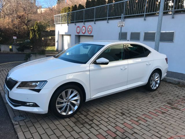 Skoda Superb 2.0 TDi 110 kW 4x4 Style -60 700 km-