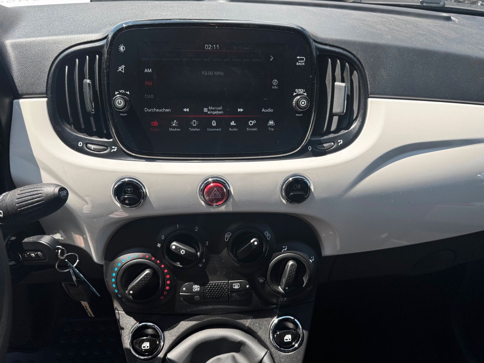 Fahrzeugabbildung Fiat 500C Carplay Tempomat Klima Tageszulassung