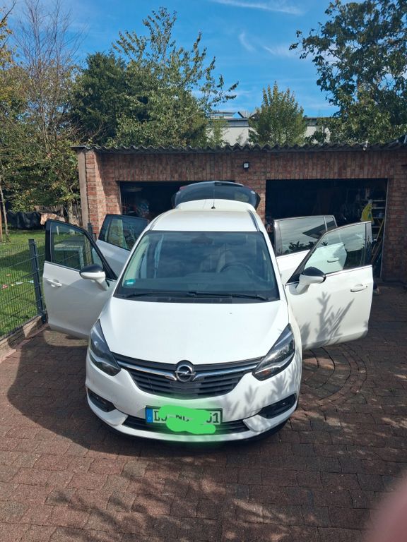 Image of Opel Zafira Tourer