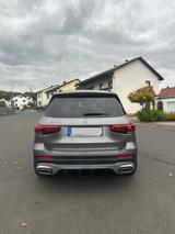 Mercedes-Benz GLB 250 4MATIC AMG line mountaingrau metallic - graue Mercedes-Benz GLB 250