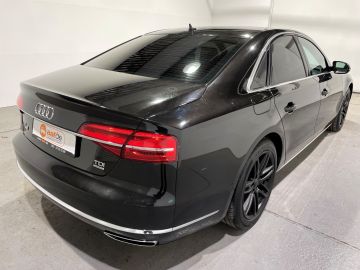 Audi A8 - 3