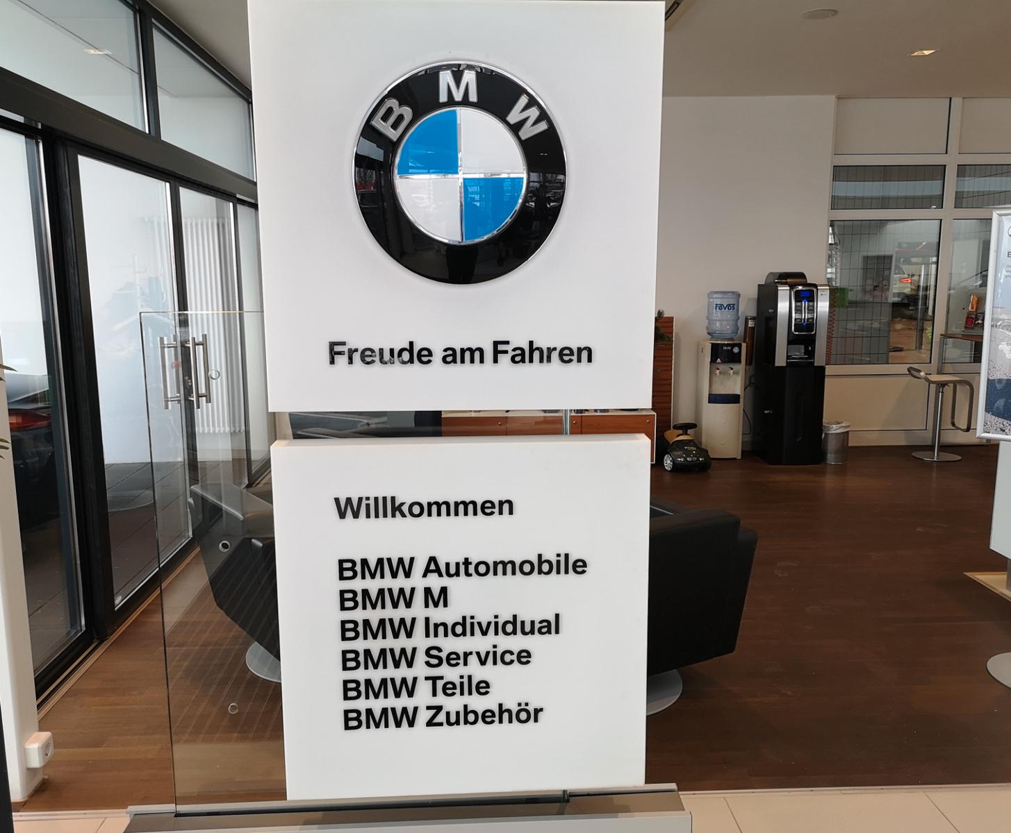 showroom-image-main