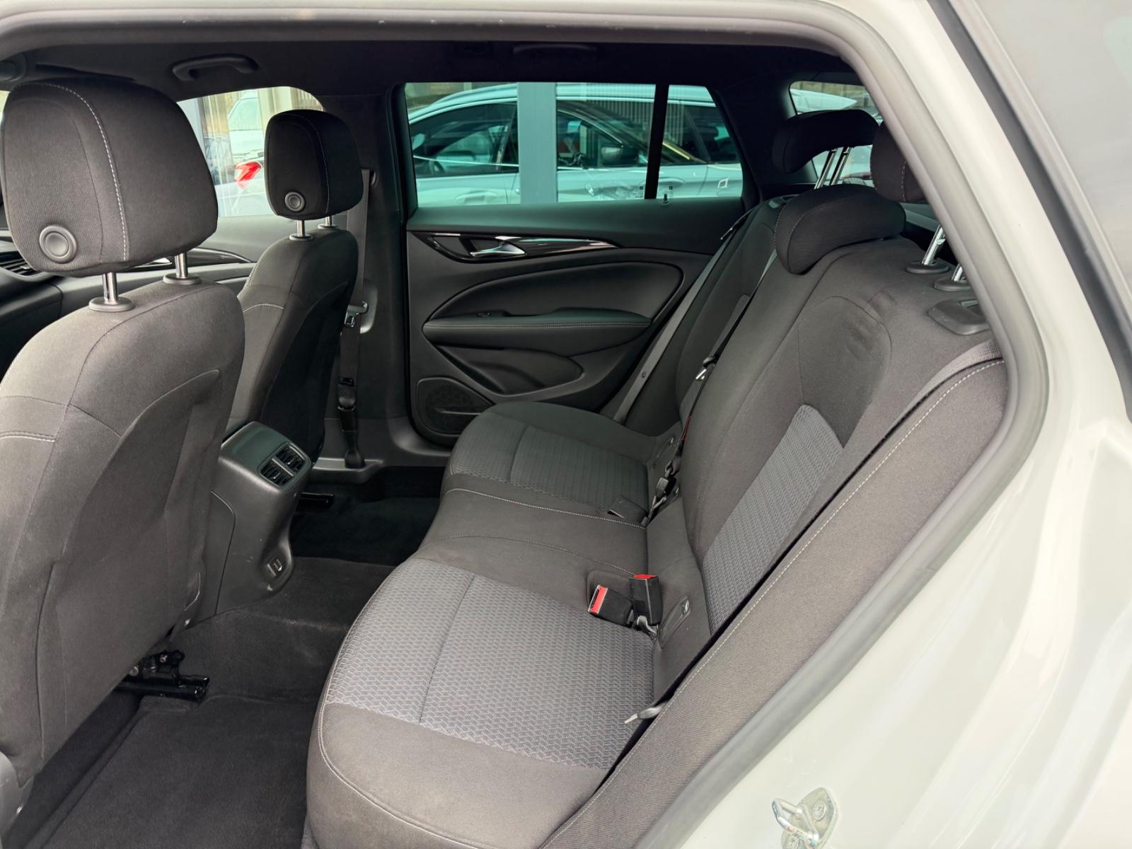 Opel Insignia B Sports Tourer Business AUTOMATIK*LED