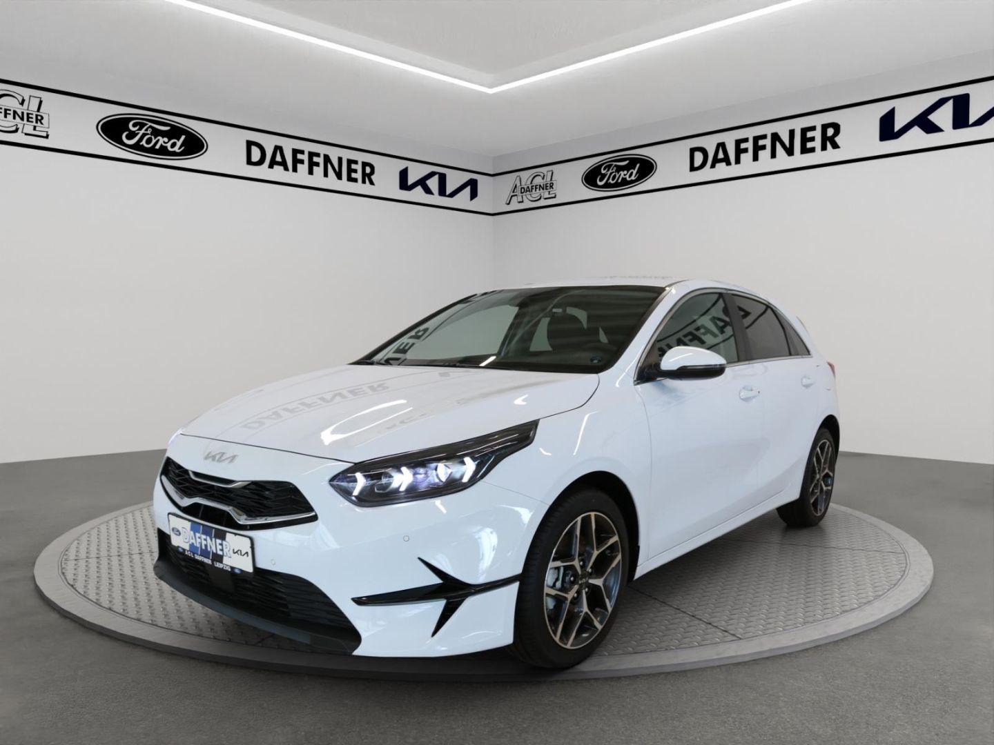 Fahrzeugabbildung Kia Ceed Ultimate Kamera Navi Style-Paket SHZ LED