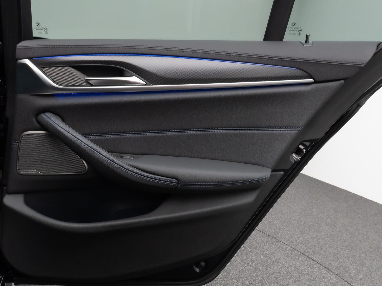 Fahrzeugabbildung BMW M550i xD Kamera Laser HUD DAB H/K 4xKlima Komfor