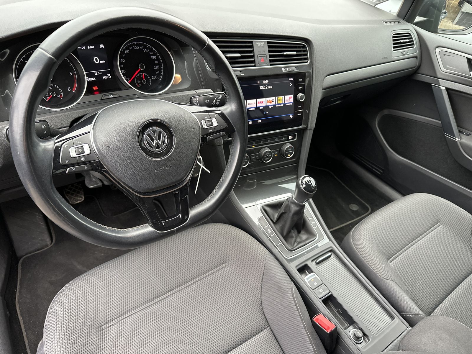 Fahrzeugabbildung Volkswagen Golf 2.0 TDI CL NAV+LED+ACC+SHZ+DYNAUDIO+TEMPO