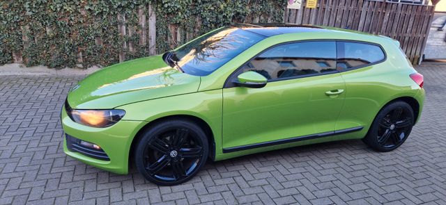 Volkswagen Scirocco 1.4 TSI 90 kW Top Optik 2 Hand R-Räder