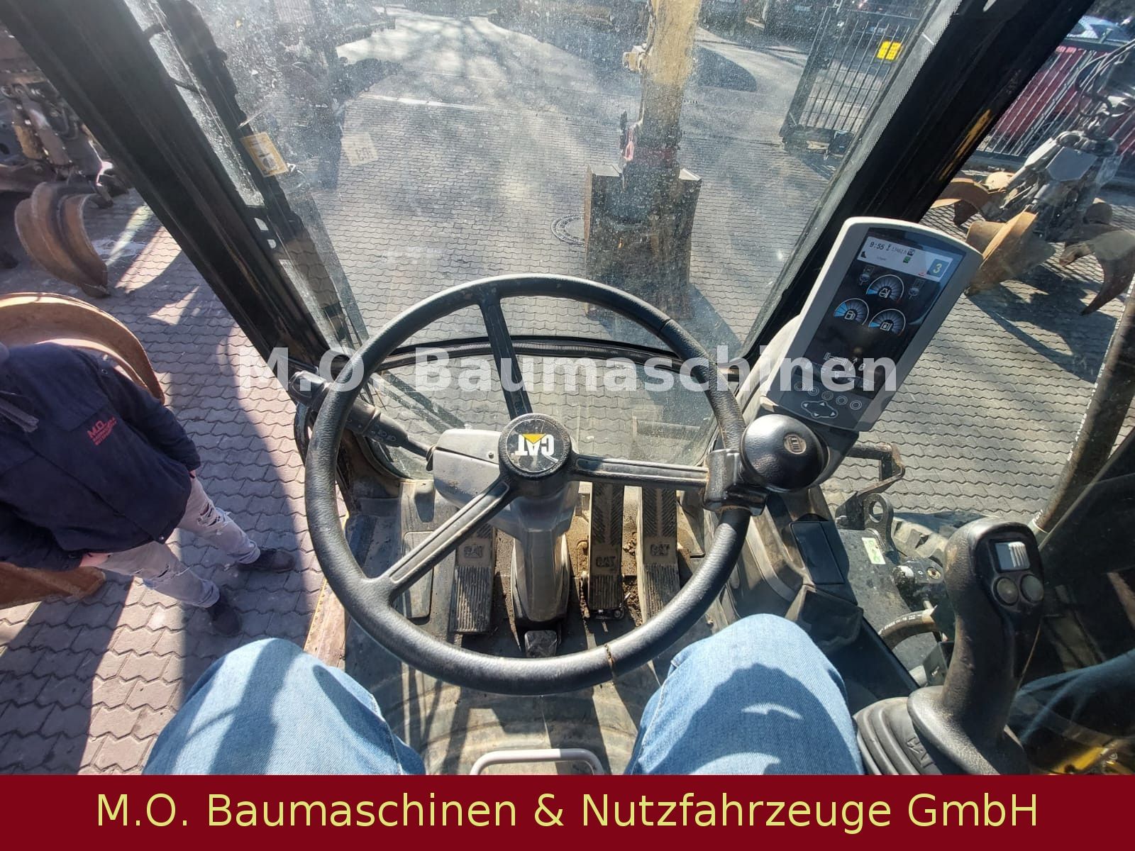 Fahrzeugabbildung CAT M 318 D  / SW /Hammerline / VSA / AC /