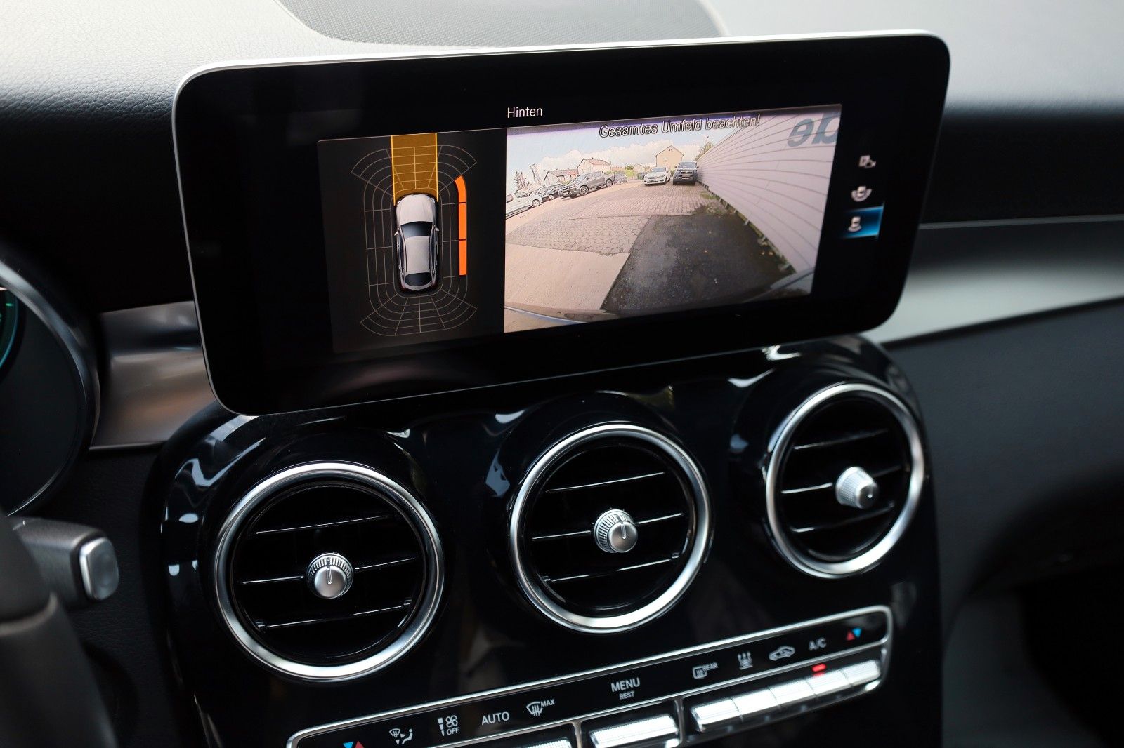 Fahrzeugabbildung Mercedes-Benz GLC 300 de 4Matic Coupè,Leder,Navi,LED,SH,Kamera