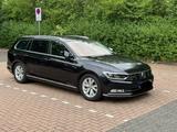 Volkswagen Passat Variant 2.0 TDI R-Line - VW Passat Variant in Wuppertal