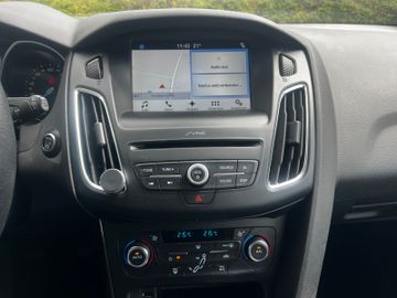 Ford Focus - 11