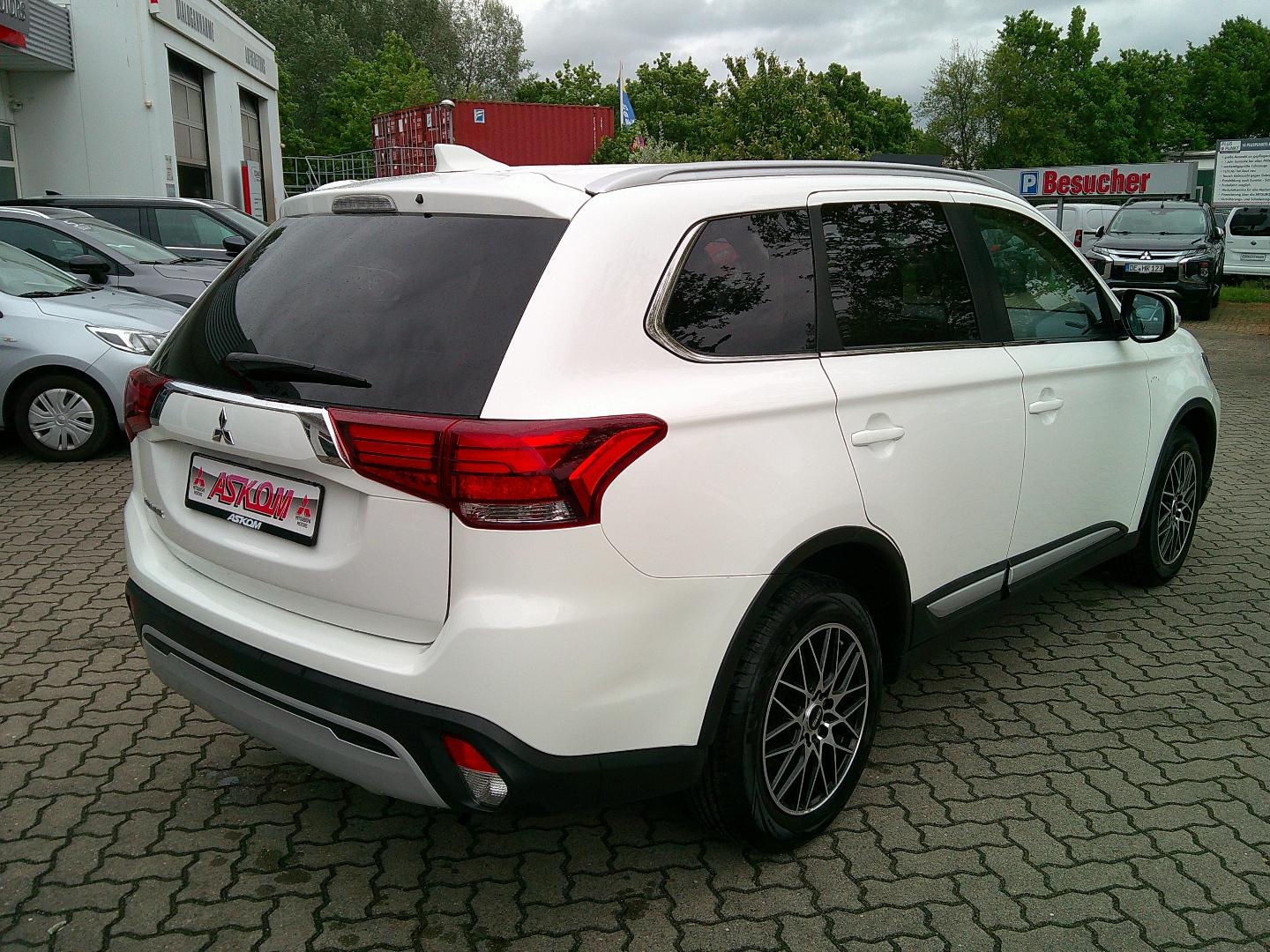 Mitsubishi Outlander Spirit 2.0 RFK/ACC/SHZ/Alu