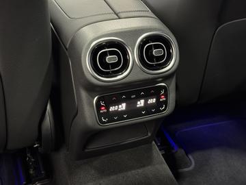 2024 Mercedes-BENZ GLC 缩略图 17