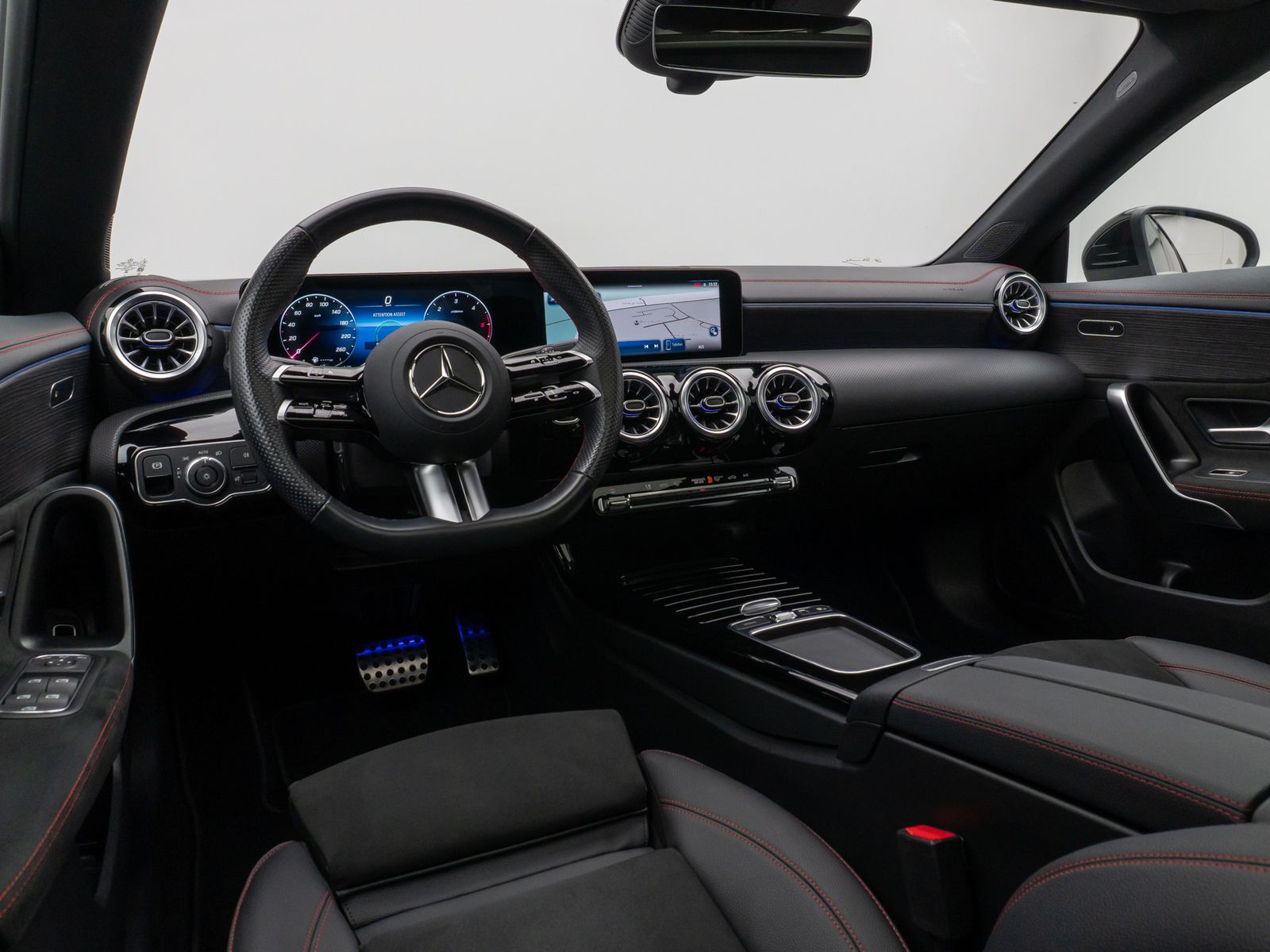 Fahrzeugabbildung Mercedes-Benz CLA 200d AMG Line Panorama 360°Lenkrhzg Komfort