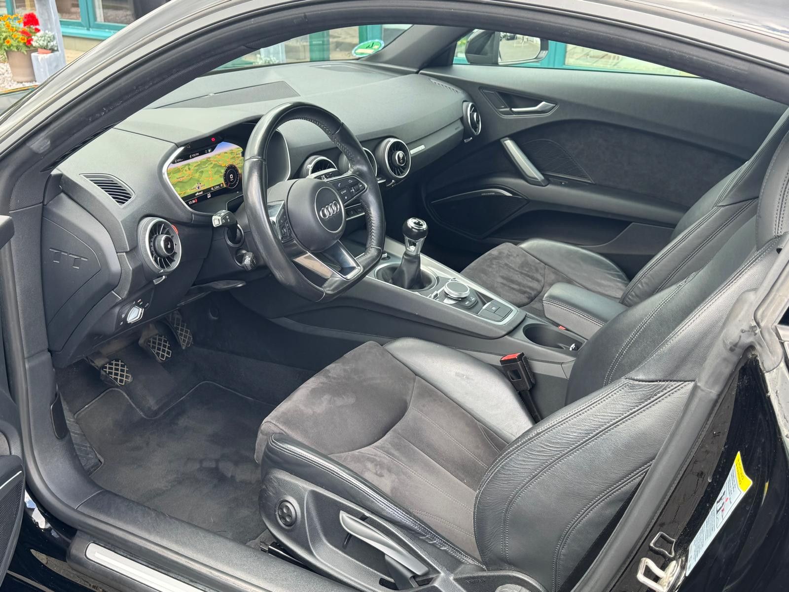 Fahrzeugabbildung Audi TT Coupe 2.0 TFSI S-Line VIRTUAL+XENO+SHZ+PDC+