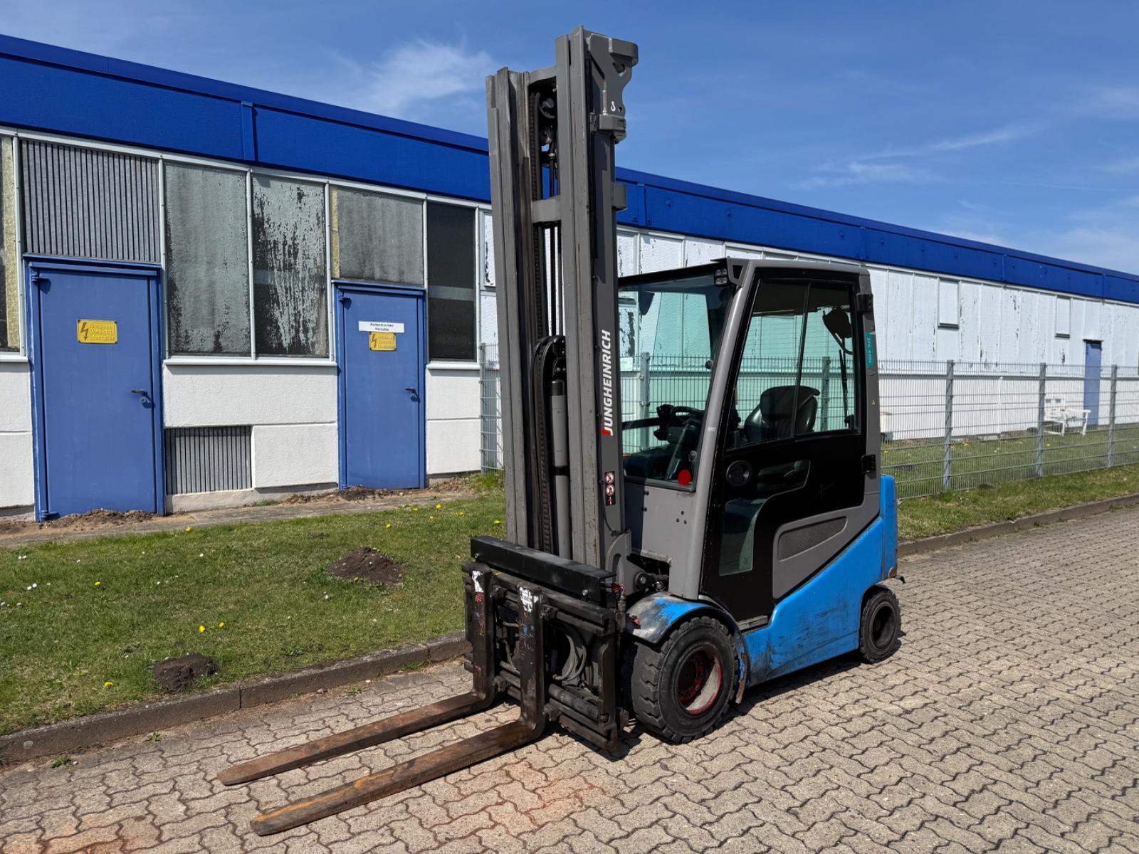 Jungheinrich EFG 430G Triplex Hubhöhe 7000mm Tragkraft 3000Kg