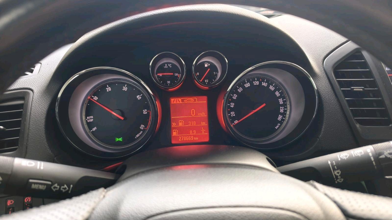 Opel Insignia 2011 — photo 6