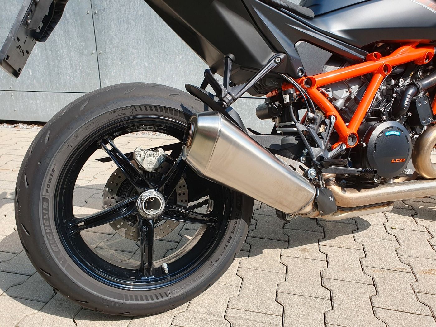 Fahrzeugabbildung KTM 1390 Super Duke R Evo 2024