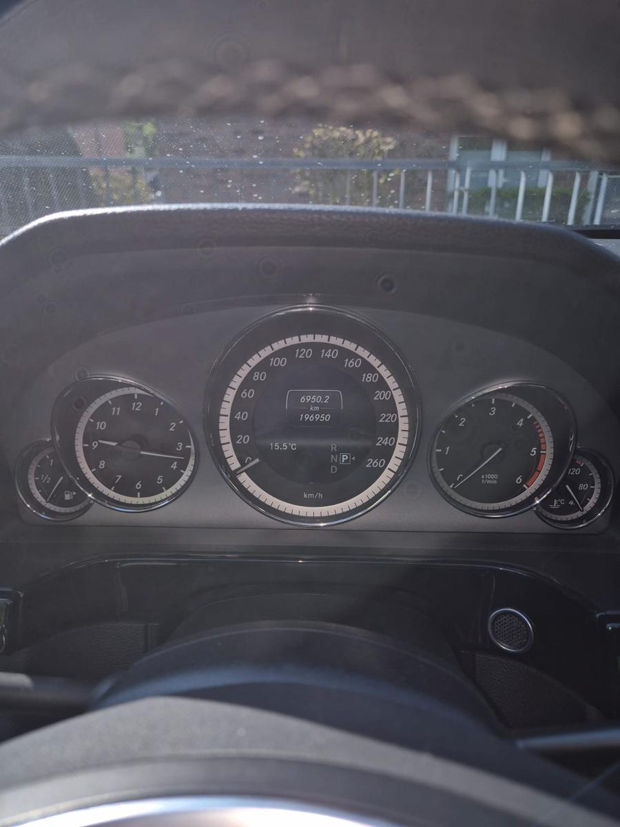 Mercedes-Benz E 220 CDI Standard