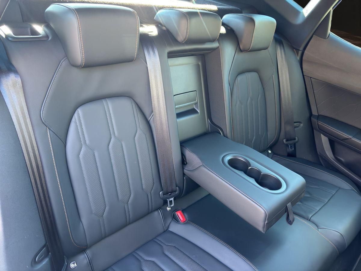 Formentor VZ5 4Drive 2.5 TSI Carbon NAVI LED APP