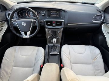 Volvo V40 - 11