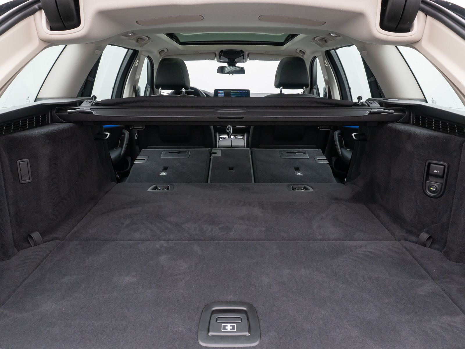 Fahrzeugabbildung BMW 530e xD LuxuryLine Panorama Laser Kamera HUD H/K