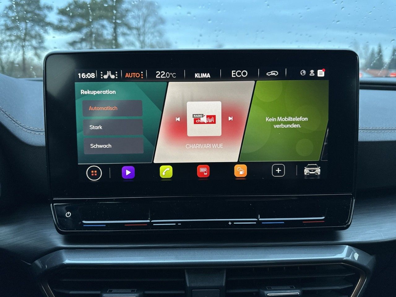 Fahrzeugabbildung CUPRA Formentor 1.4 e-HYBRID (204PS) - mit KI generiert/bearbeitet