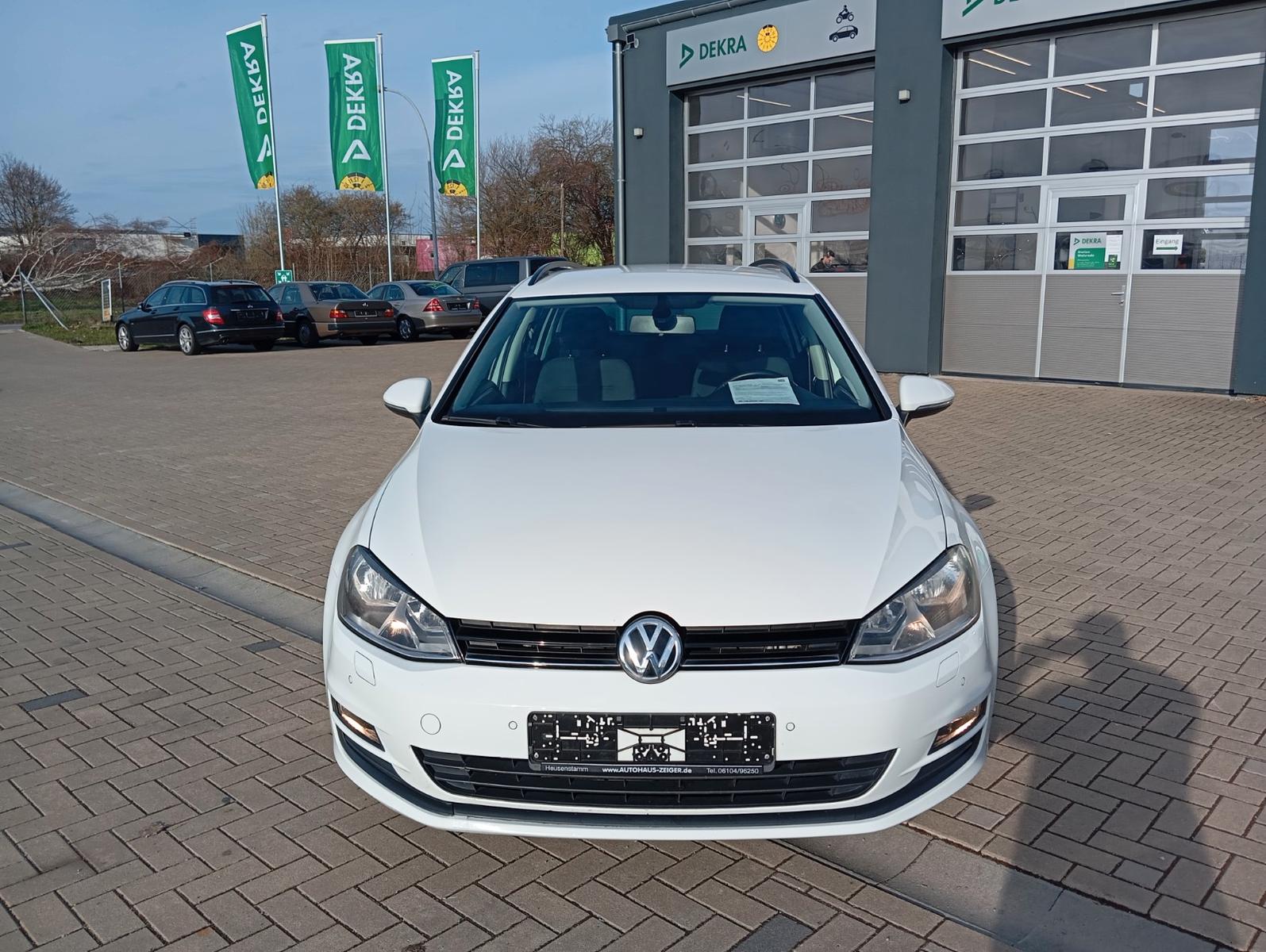 Volkswagen Golf 1.6 TDI BMotion Comfortl.Navi,SZH,ZAHNR,NEU