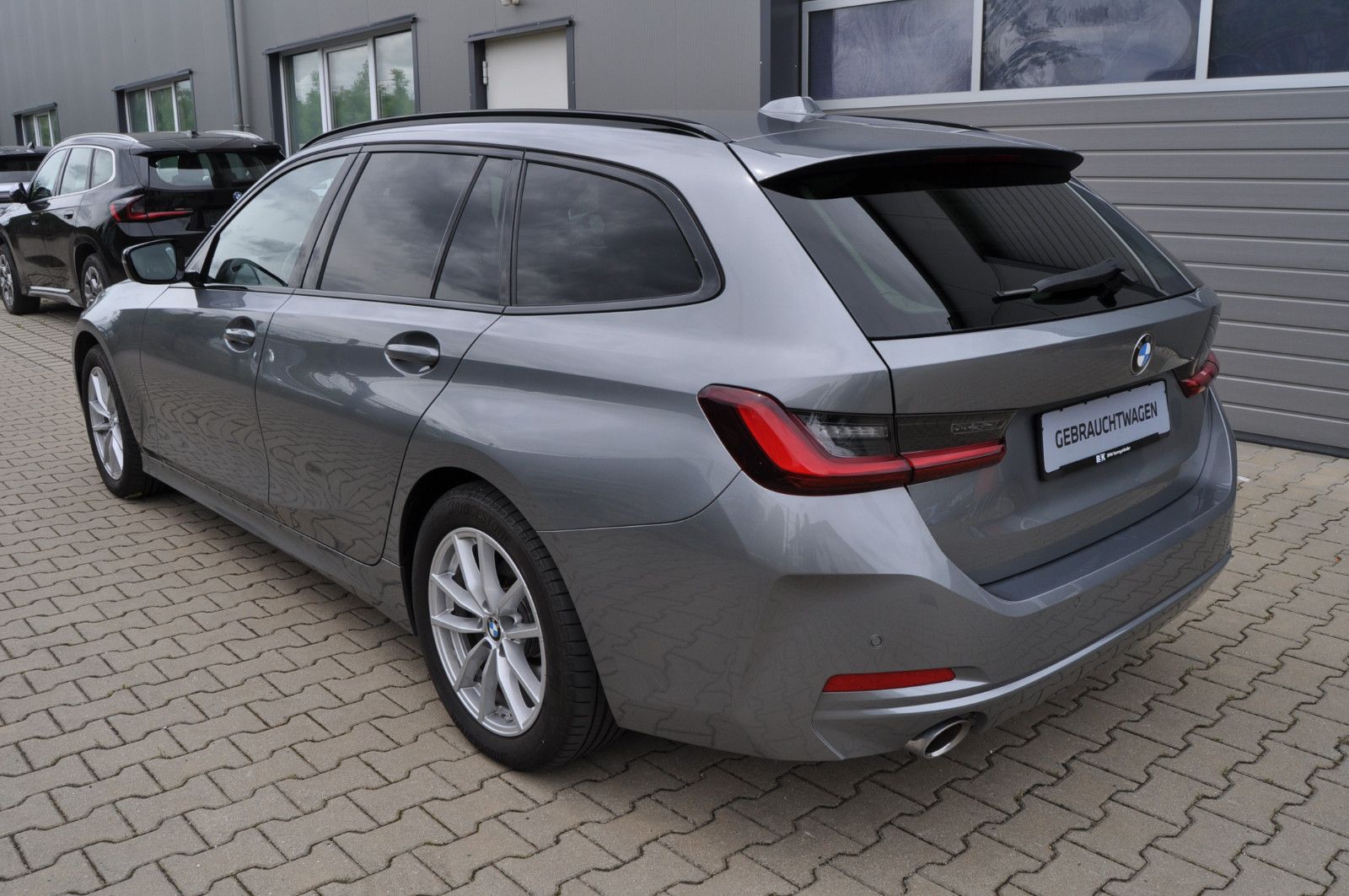 BMW 318i Touring Aut. LED Widescreen DAB Tempomat foto 3