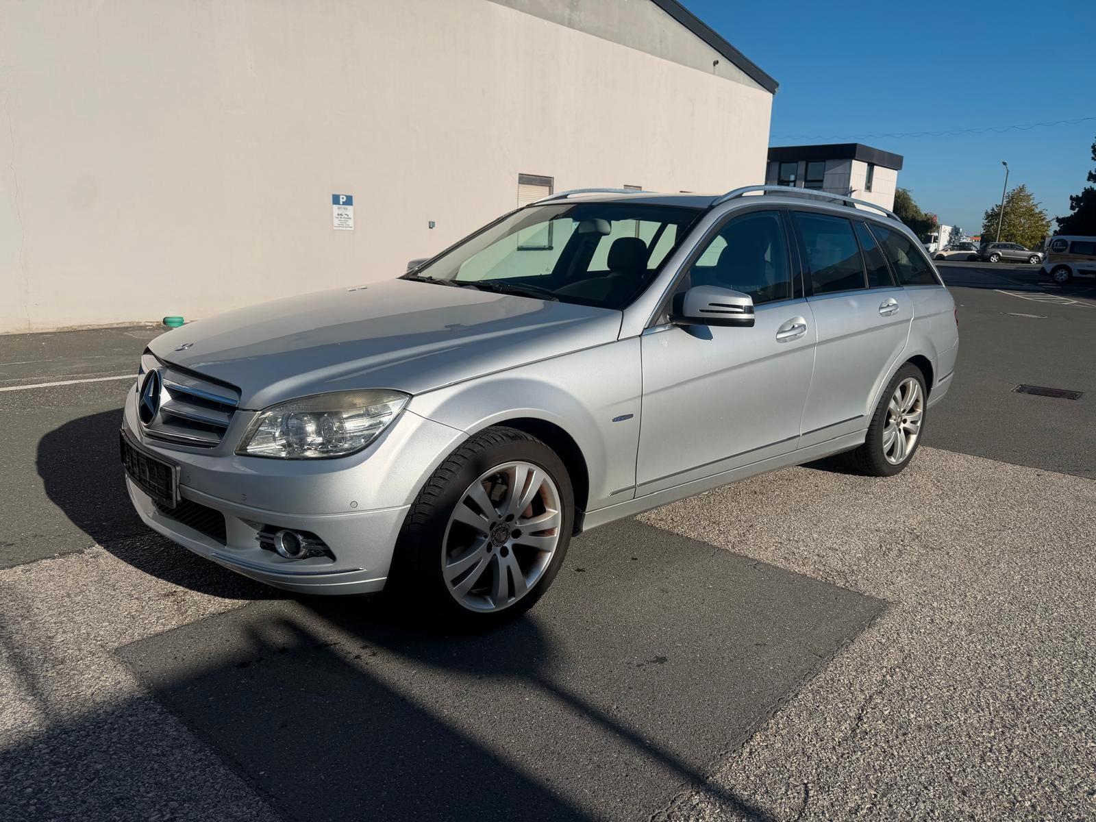 Mercedes-Benz C180 2009 — rear view