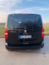 Peugeot Traveller Allure L2 BlueHDi 180 EAT8 / 8-Sitzer - Peugeot Traveller von privat