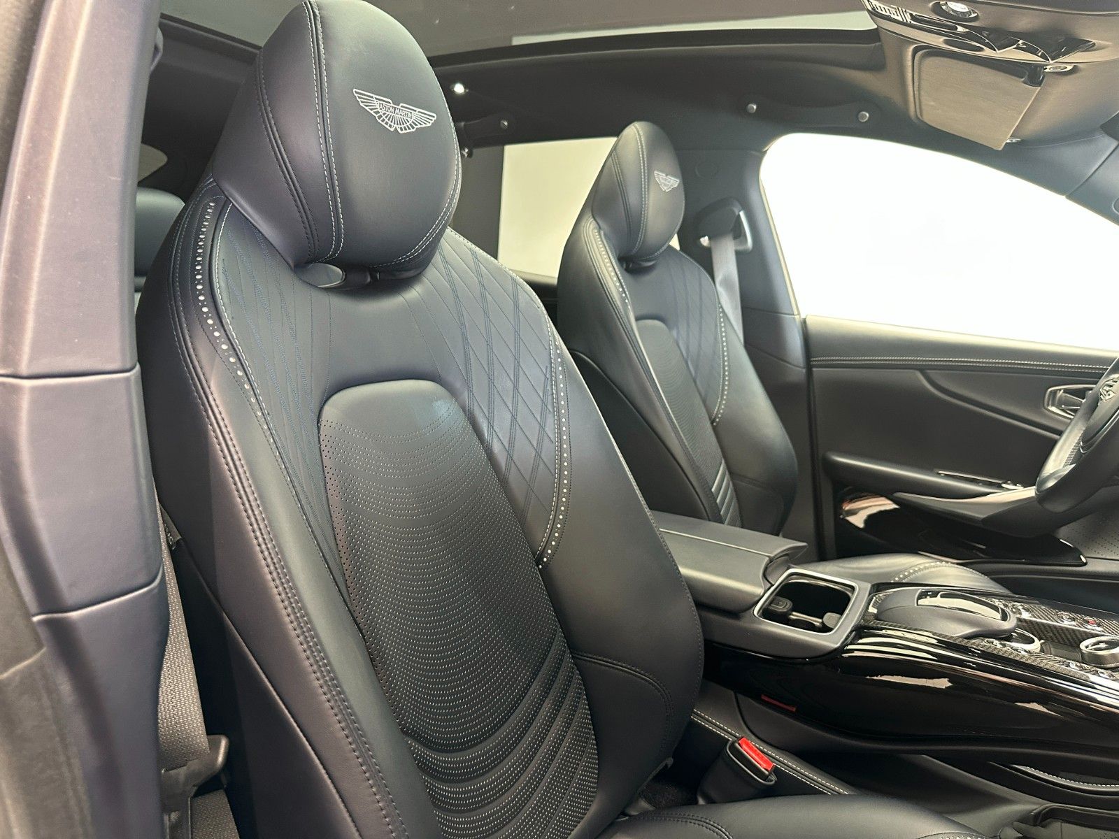 Aston Martin DBX707-Aluminite Silver-Standheizung-Leder foto 14