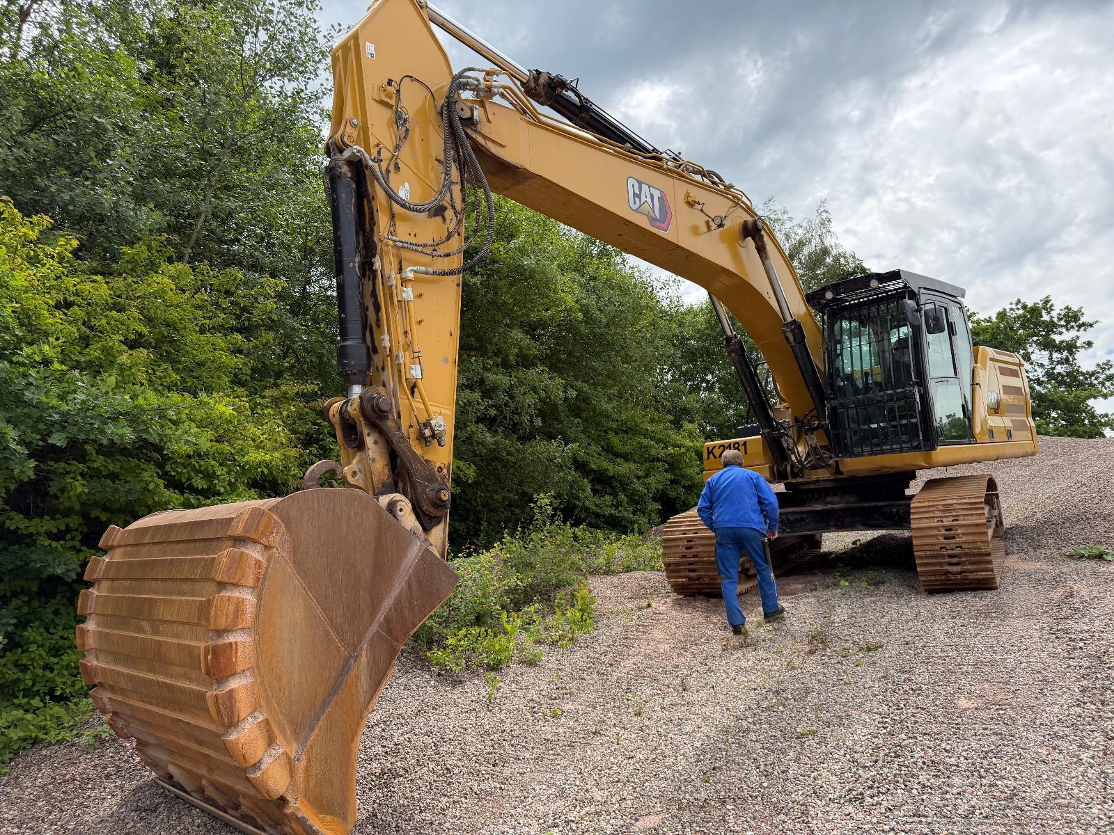 CAT 330 07B