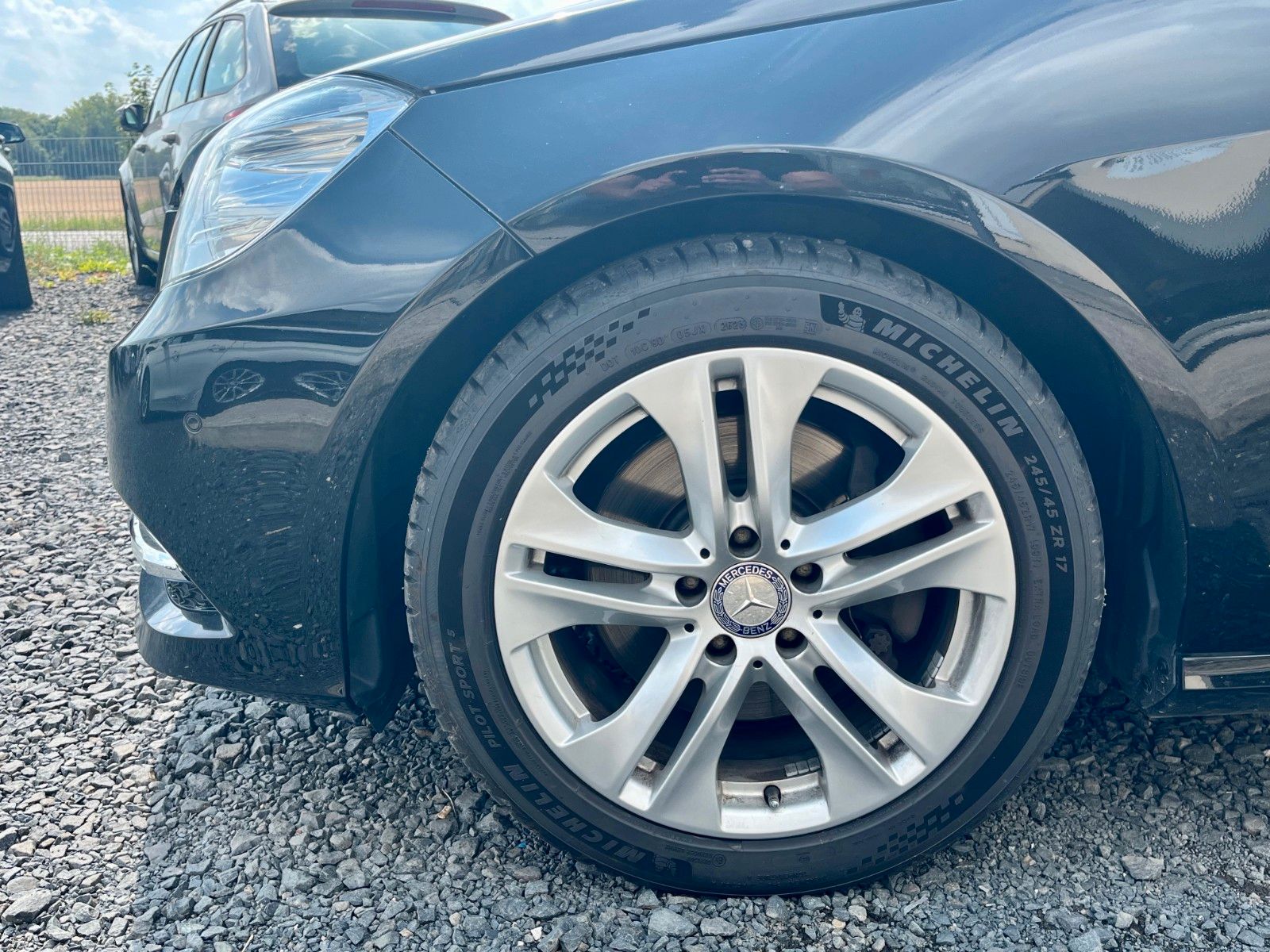 Fahrzeugabbildung Mercedes-Benz E 300 CDI Aut. AVANTGARDE Navi Xenon Leder AHK