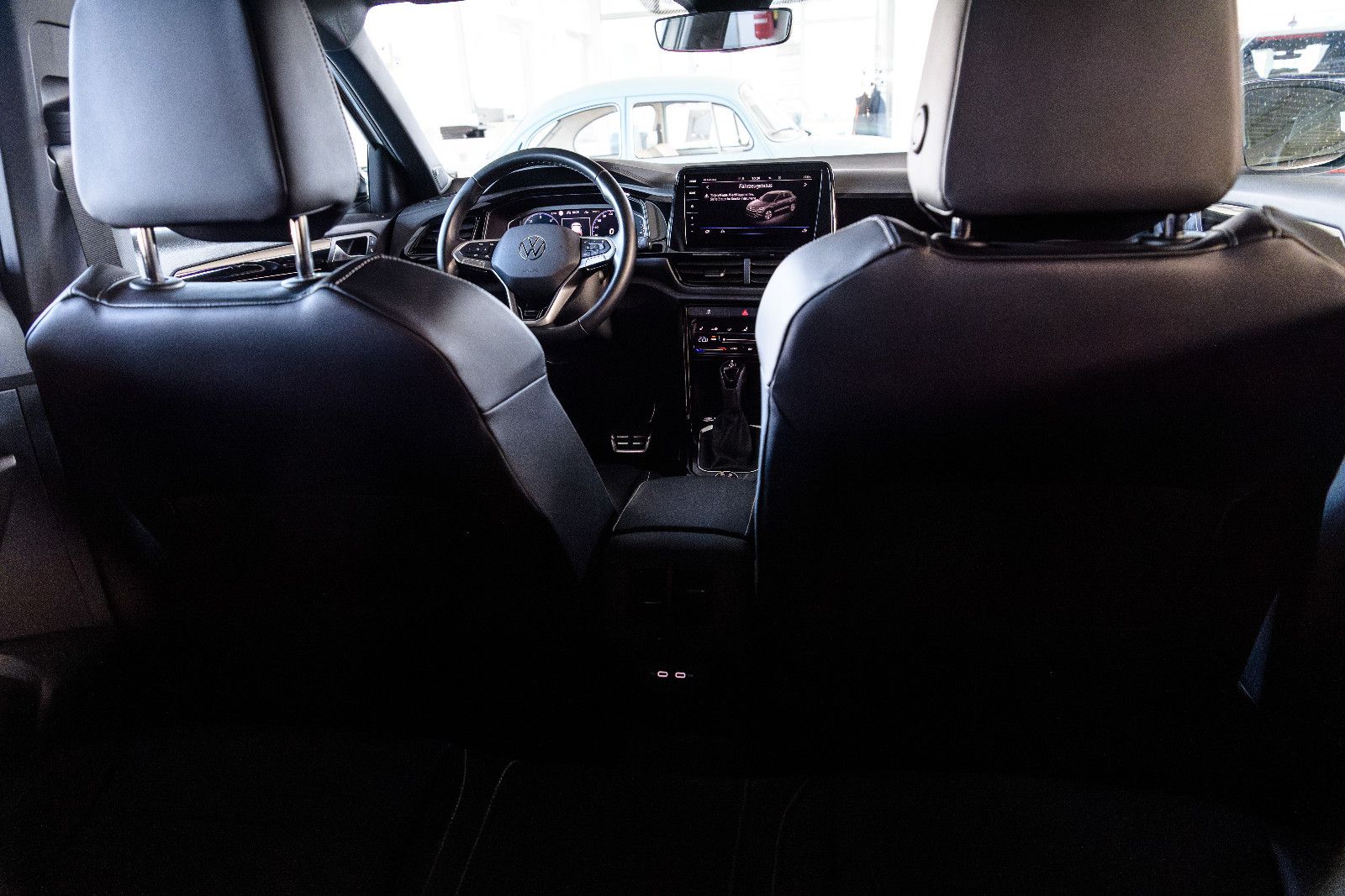 Fahrzeugabbildung Volkswagen T-Roc R-Line ALLRAD+LEDER*AHK*LED*NAVI*RFK*IQ