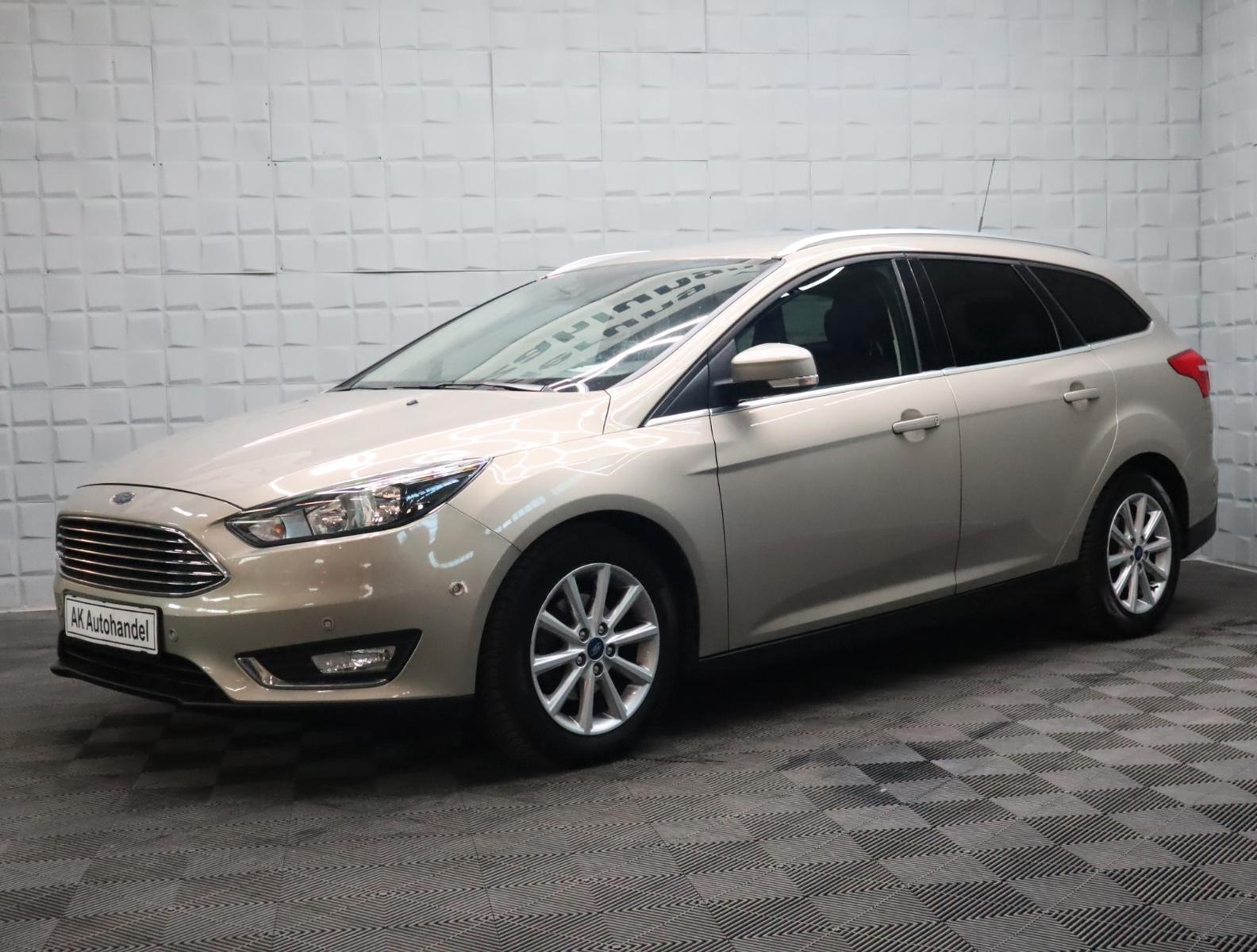 Ford Focus Turnier Titanium Navi Klima SHZ PDC