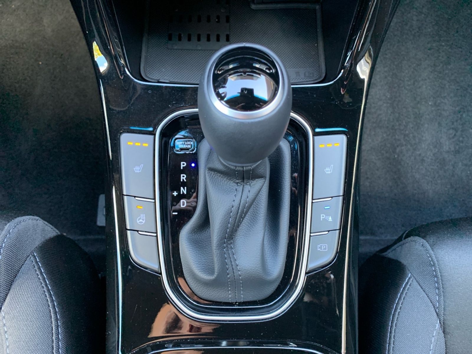Fahrzeugabbildung Hyundai i30 1.0 T-GDI 7-DCT Advantage Navi LED