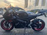 Suzuki GSX-R 600  - SUZUKI SCHWARZ GSX R 600