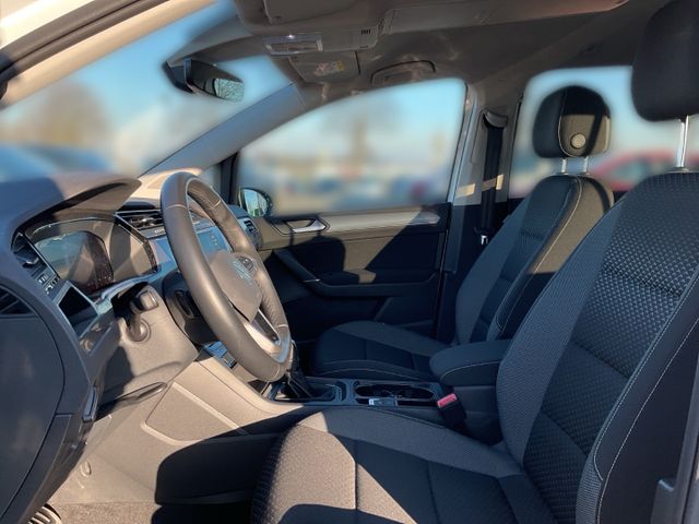 Touran Active 2.0 TDI Navi ACC Apple CarPlay