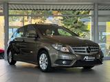 Mercedes-Benz B 200/PANO/MEMORY/KLIMA/CAR-PLAY/2.HAND/KAMERA - Mercedes-Benz B 200 mit Panoramadach