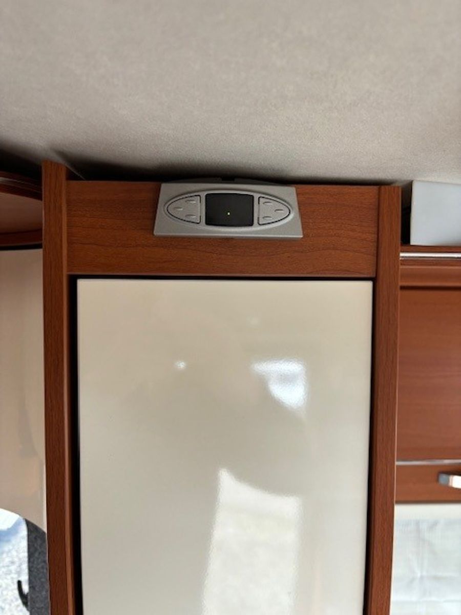 Fahrzeugabbildung Frankia Luxury Class 7900 Solar,SAT,Hubstützen,Dachklima