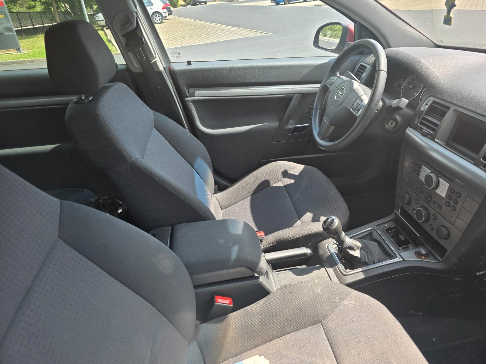 Opel Vectra 2007 — engine 2.198 cm³, 155 HP (114kW)