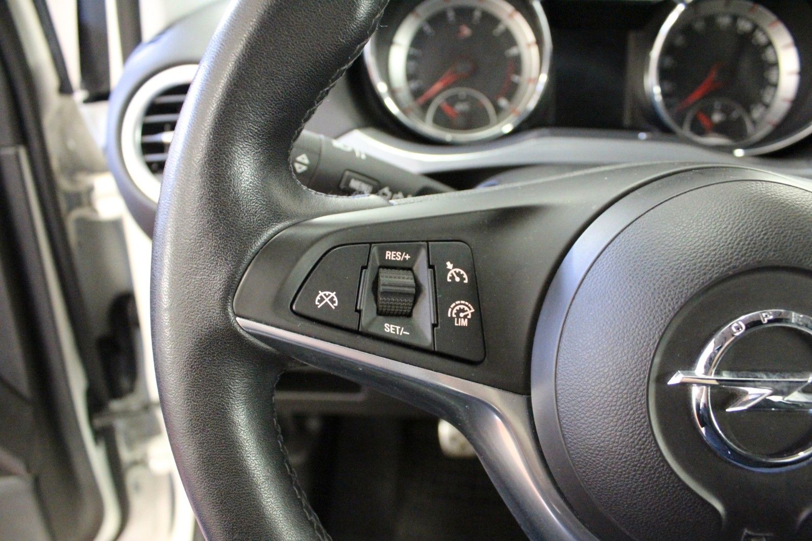 Fahrzeugabbildung Opel Adam ROCKS 1.4 Turbo* Faltdach *Winterpaket*