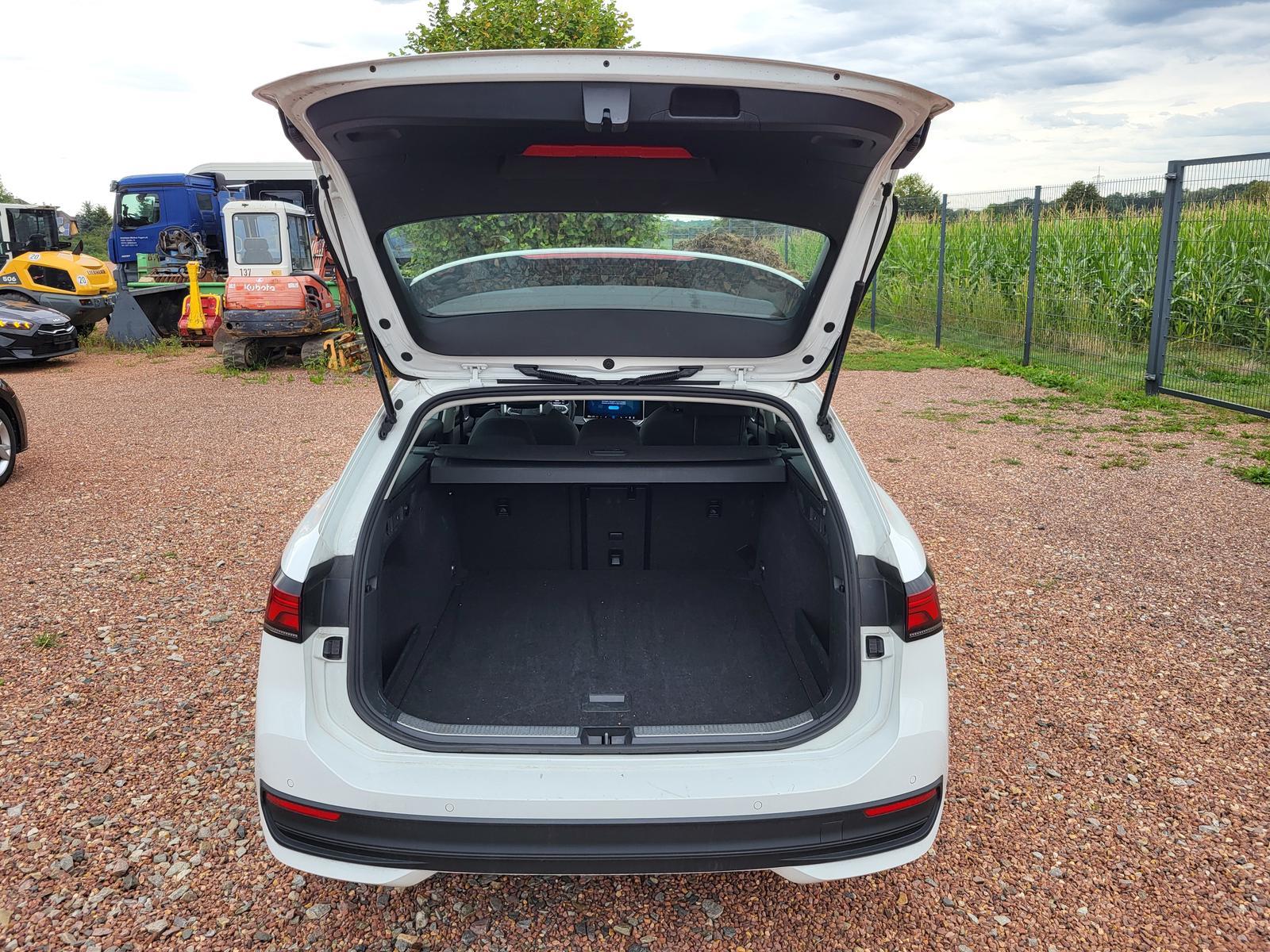 Volkswagen Passat 1.5 eTSI DSG ACC LED Winter App, миниатюра 12