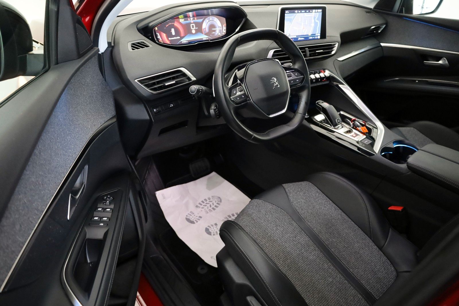 Fahrzeugabbildung Peugeot 3008 Allure T.Leder,Navi,SH,PDC,360°,Apple CarPl